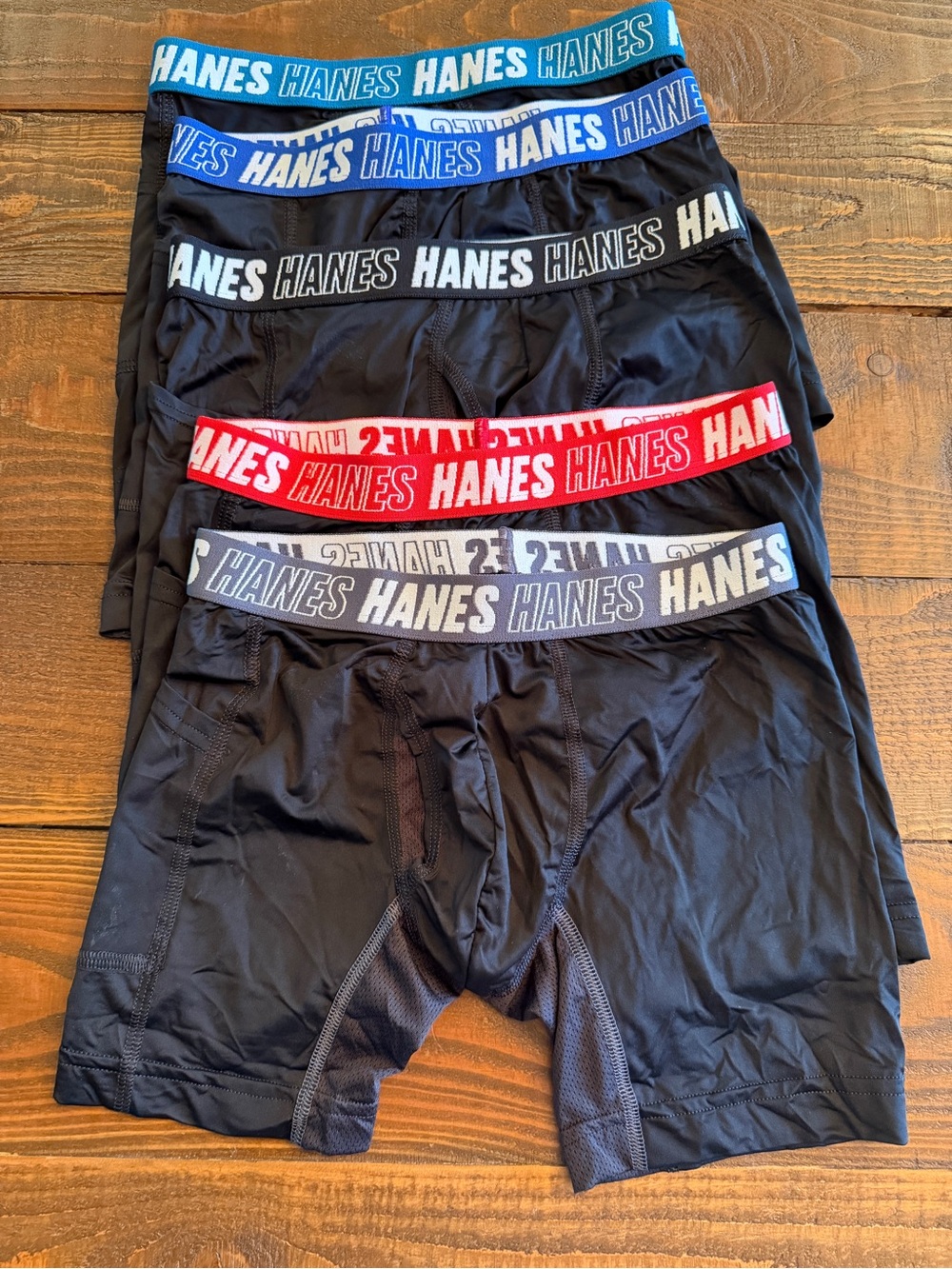 New* Hanes Moves boxer briefs Boys Lg (12/14)